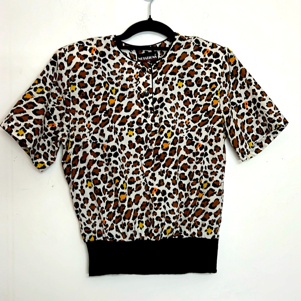🥲 Notations vintage leopard print blouse short sleeves shoulder pads Henley MP